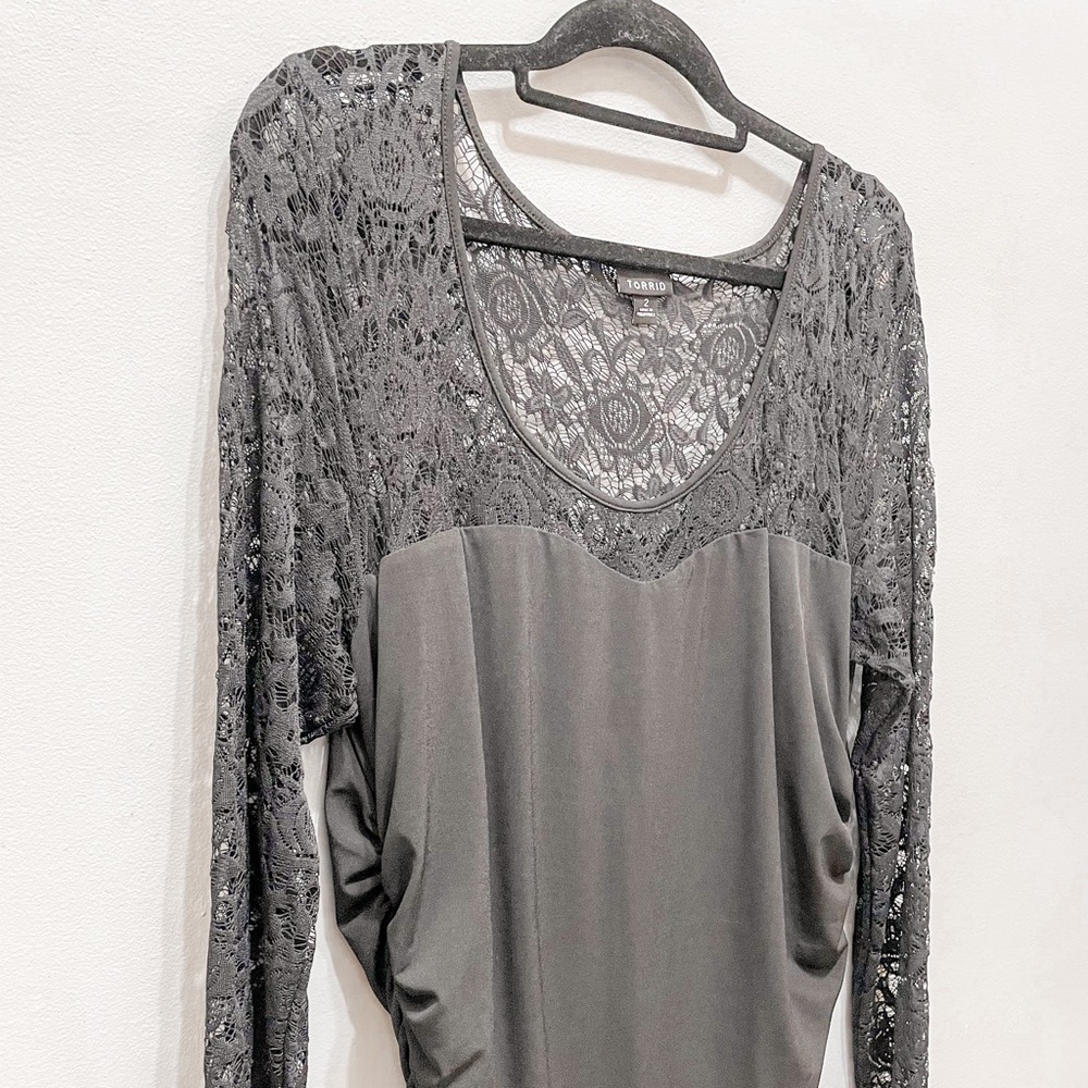 Torrid Black Ruched Top Lace Mid Dress - Picture 4 of 5